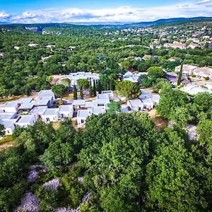  Hébergement de vacances Village Passion La Buissière